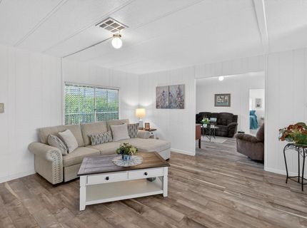 71 Calle Margarita, Elk Grove, CA 95624 Photo