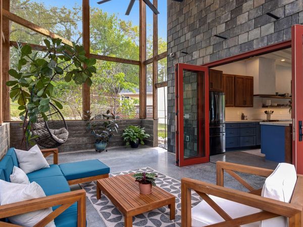 501 Village Ct , Nashville, TN 37206