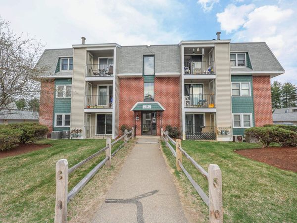 3 Roedean Drive, Unit 101, Nashua, NH 03063