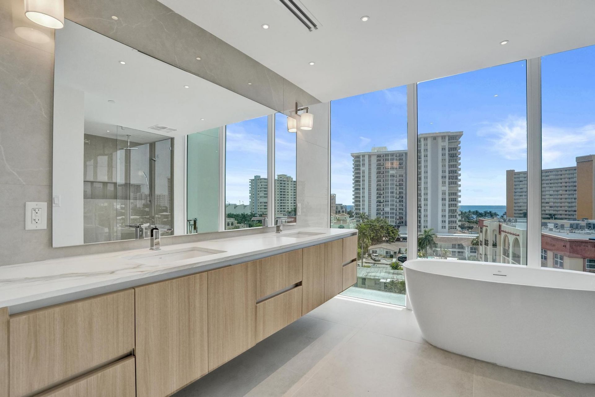 407 N Riverside Drive, Unit 605, Pompano Beach, FL 33062 Photo