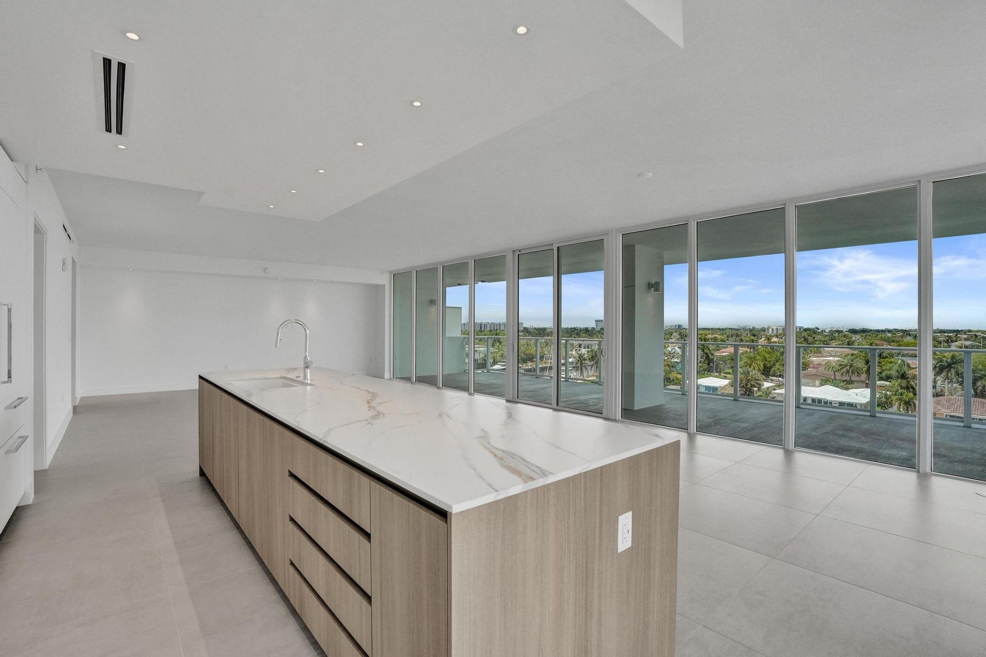 407 N Riverside Drive, Unit 605, Pompano Beach, FL 33062 Photo