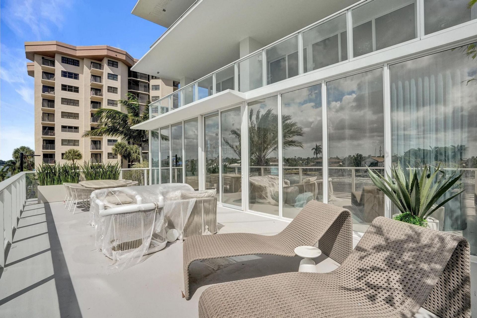 407 N Riverside Drive, Unit 203, Pompano Beach, FL 33062 Photo