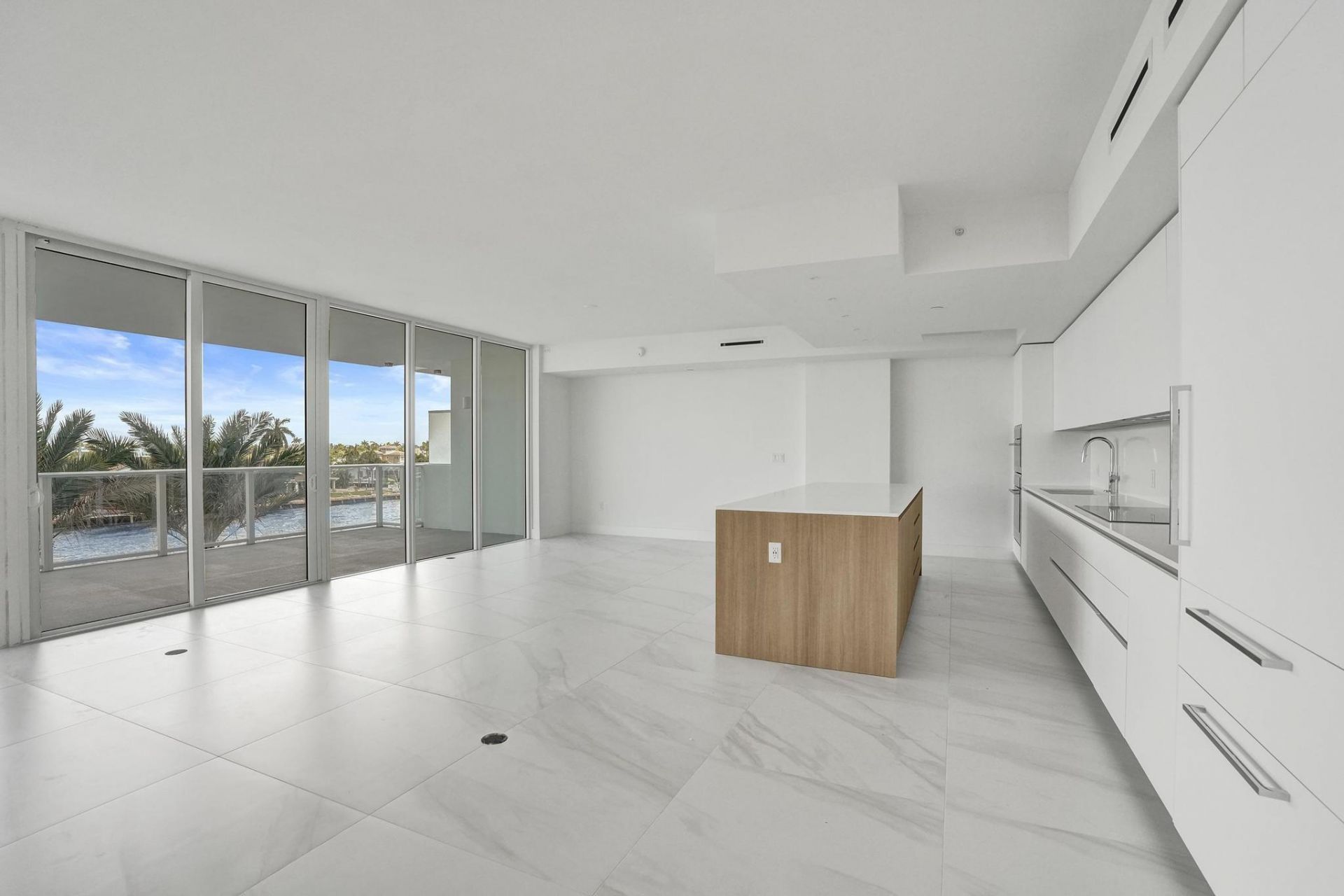 407 N Riverside Drive, Unit 303, Pompano Beach, FL 33062 Photo