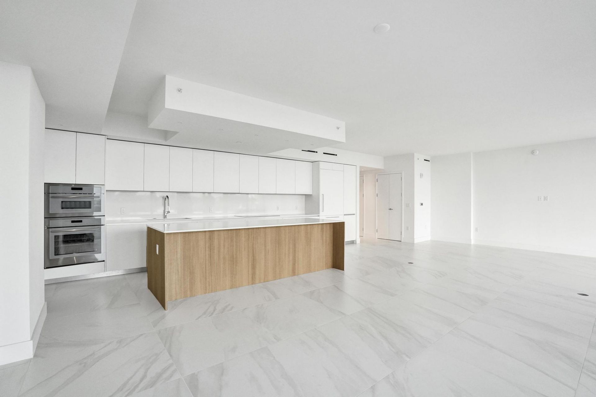 407 N Riverside Drive, Unit 303, Pompano Beach, FL 33062 Photo