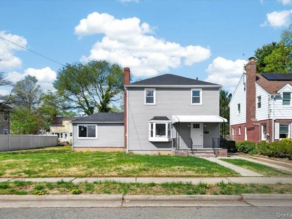 59 Broadfield Road, Hempstead, NY 11550