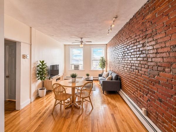 210 Chestnut Hill Ave, Unit 6, Boston, MA 02135