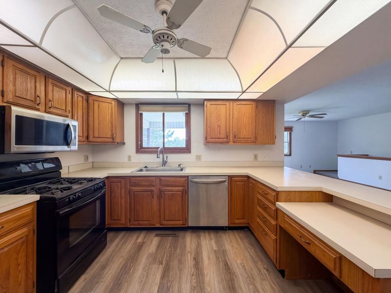 610 Executive Boulevard, Delaware, OH 43015 Photo 9