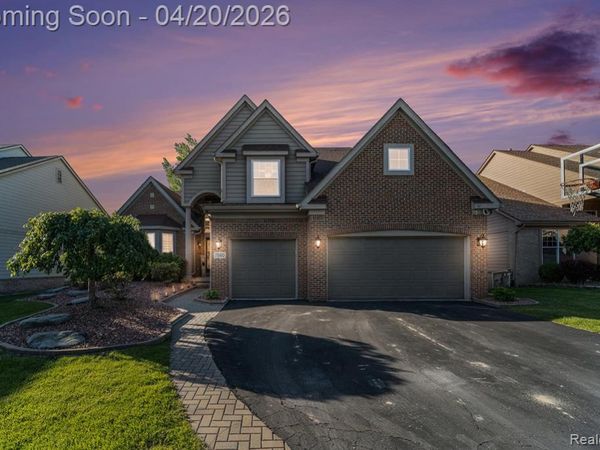 7590 Acorn Hill Court, West Bloomfield Twp, MI 48323