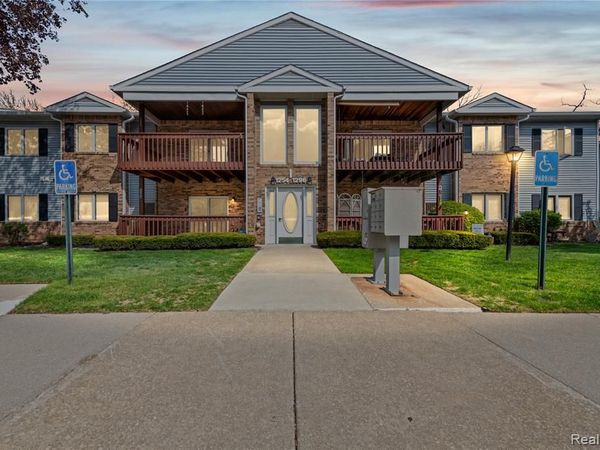 1284 Shoemaker Drive, Westland, MI 48185