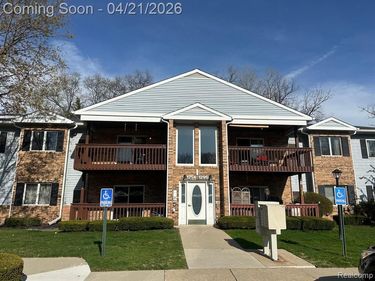 1284 Shoemaker Drive, Westland, MI 48185