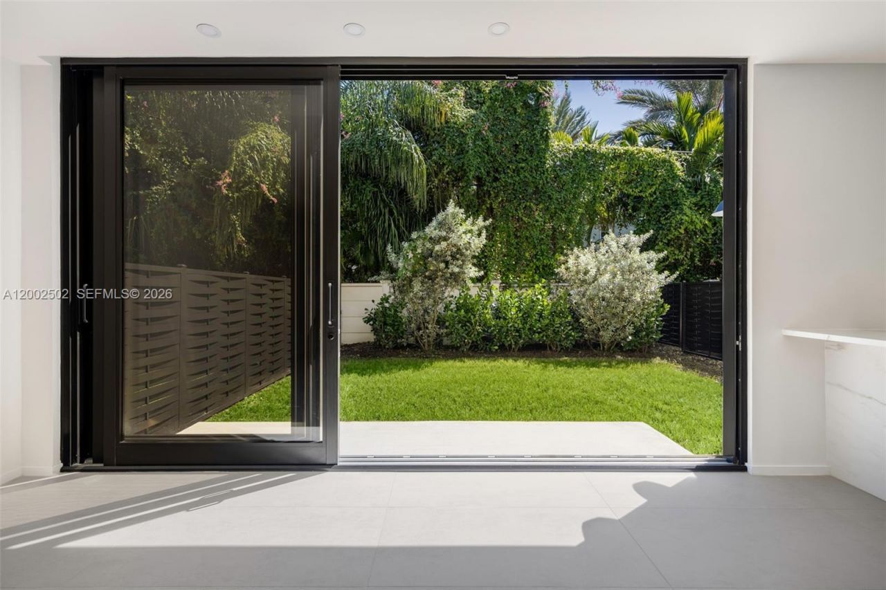 7498 SW 100th St, Pinecrest, FL 33156 Photo