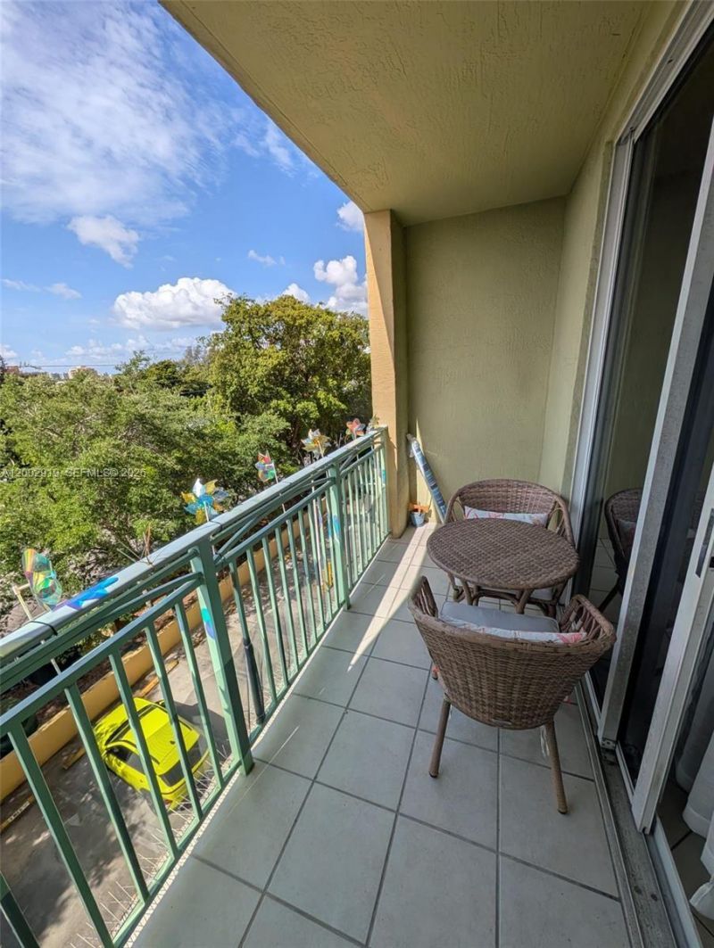 3500 Coral Way, Unit 505, Miami, FL 33145 Photo