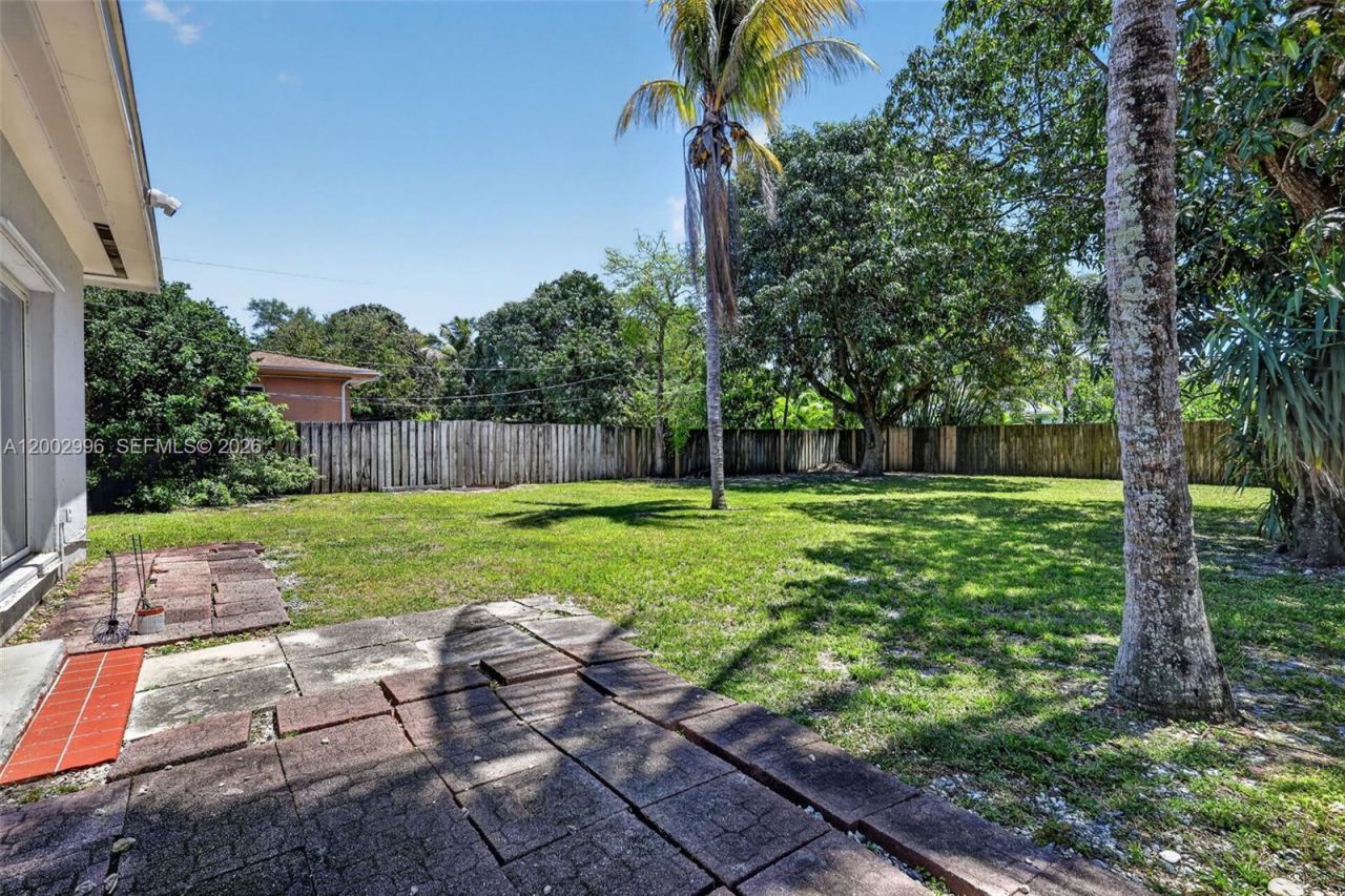 172 NW 116th St, Miami, FL 33168 Photo