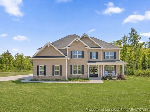 6132 Shannon Woods Way, Hope Mills, NC 28348