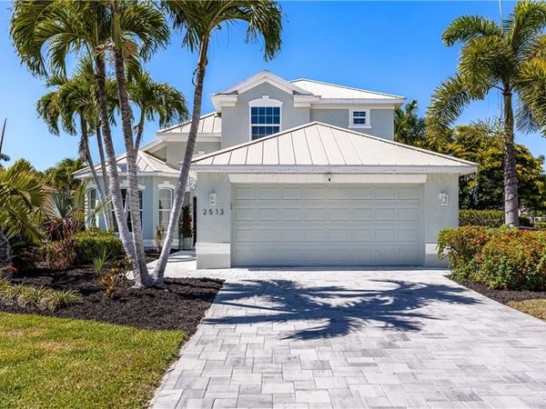 2513 Blackburn CIR, CAPE CORAL, FL 33991