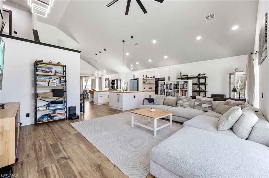 2513 Blackburn Cir, Cape Coral, FL 33991 Photo