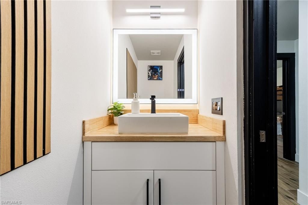 2513 Blackburn Cir, Cape Coral, FL 33991 Photo