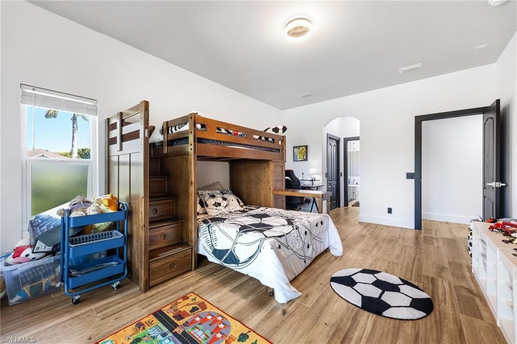 2513 Blackburn Cir, Cape Coral, FL 33991 Photo