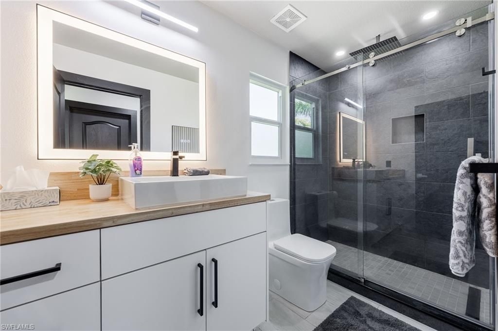 2513 Blackburn Cir, Cape Coral, FL 33991 Photo