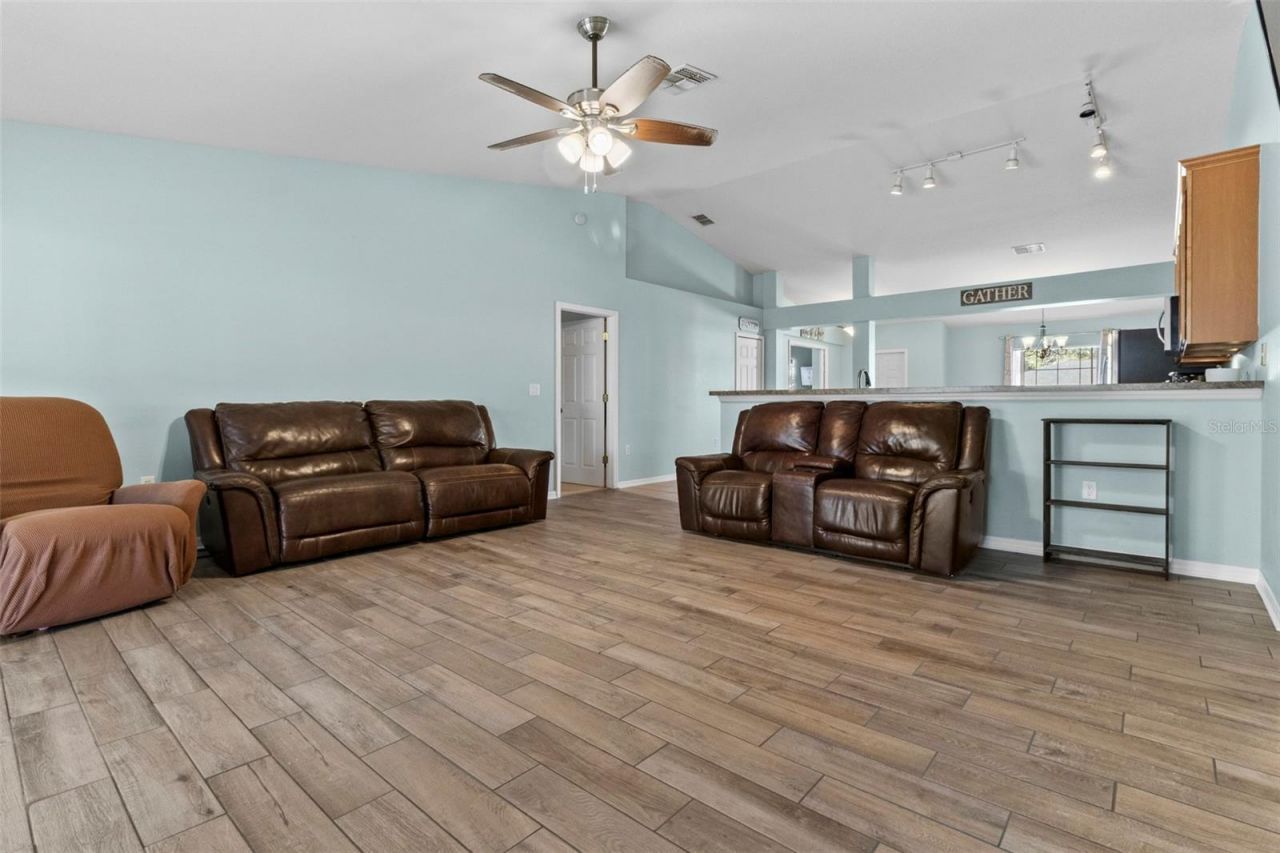 9073 Horizon Drive, Spring Hill, FL 34608 Photo