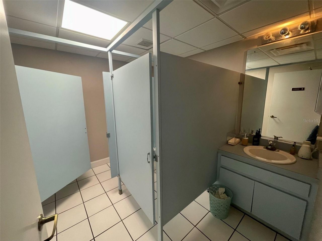 4828 W Gandy Boulevard , Unit B27, Tampa, FL 33611 Photo