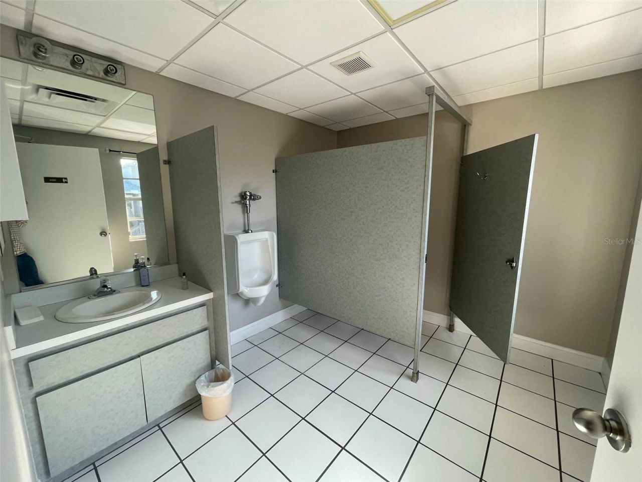 4828 W Gandy Boulevard , Unit B27, Tampa, FL 33611 Photo