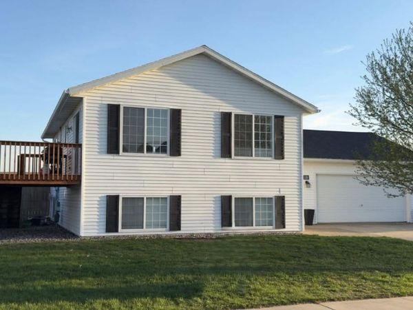 520 Elliot Drive SE, Grand Meadow, MN 55936