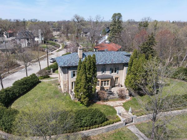 2728 Dean Parkway , Minneapolis, MN 55416