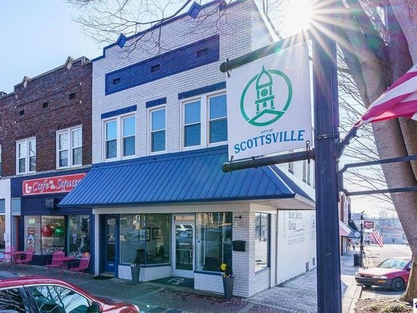 106 E Public Square , Scottsville, KY 42164