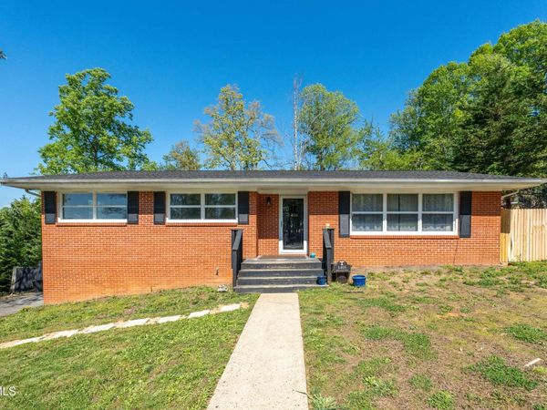 1405 Brentwood Drive, Greeneville, TN 37743