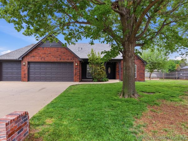 7799 N 162nd East Court , Owasso, OK 74055