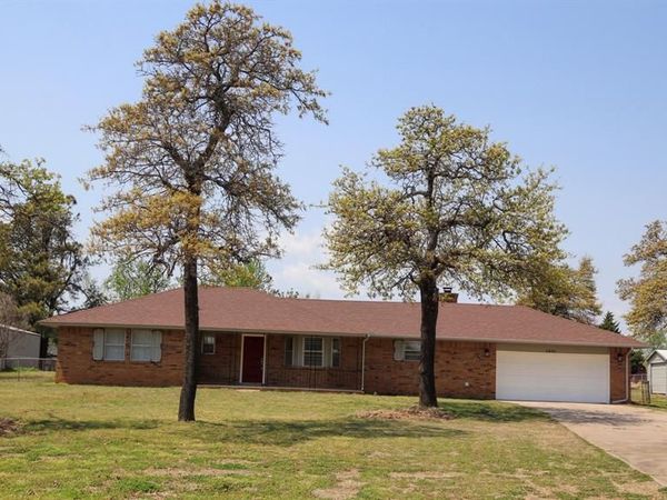 1891 Lytal Lane, Choctaw, OK 73020