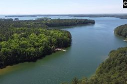 201 Meadowlake Road  photo 4