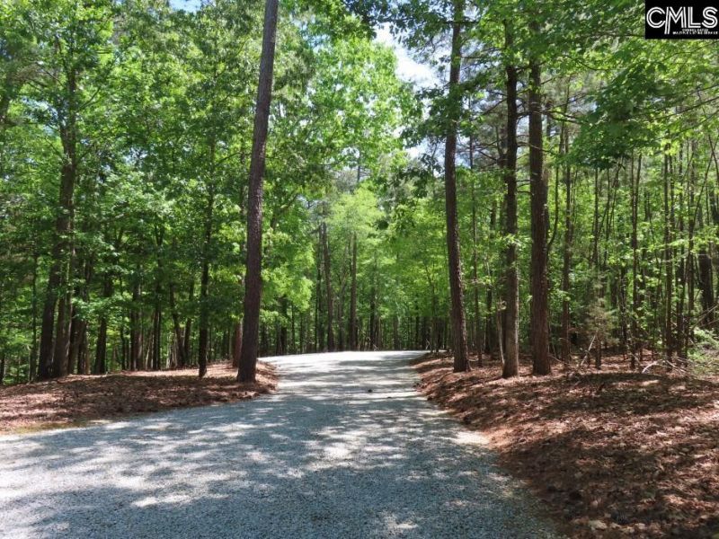 201 Meadowlake Road  Photo 21