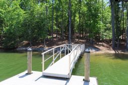 201 Meadowlake Road  photo 4