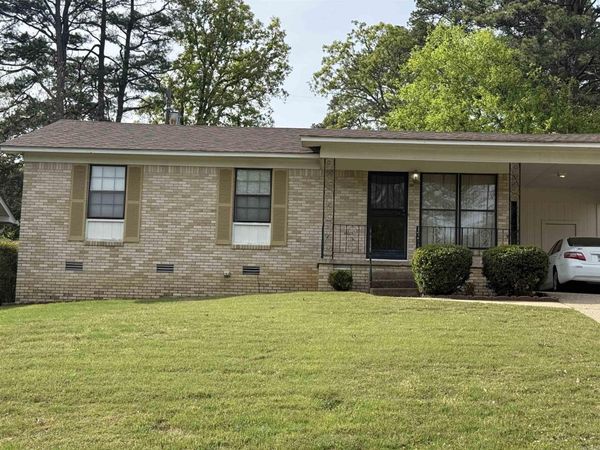 1234 Twin Lakes Drive, Little Rock, AR 72205