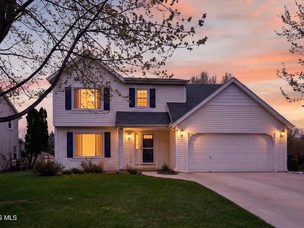 1801 Eaglecrest Road, Perrysburg, OH 43551