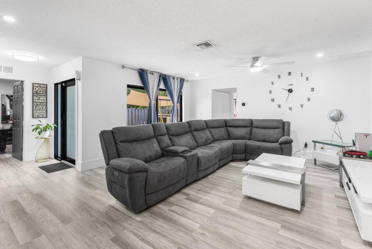 8014 Ambach Way, Hypoluxo, FL 33462 Photo