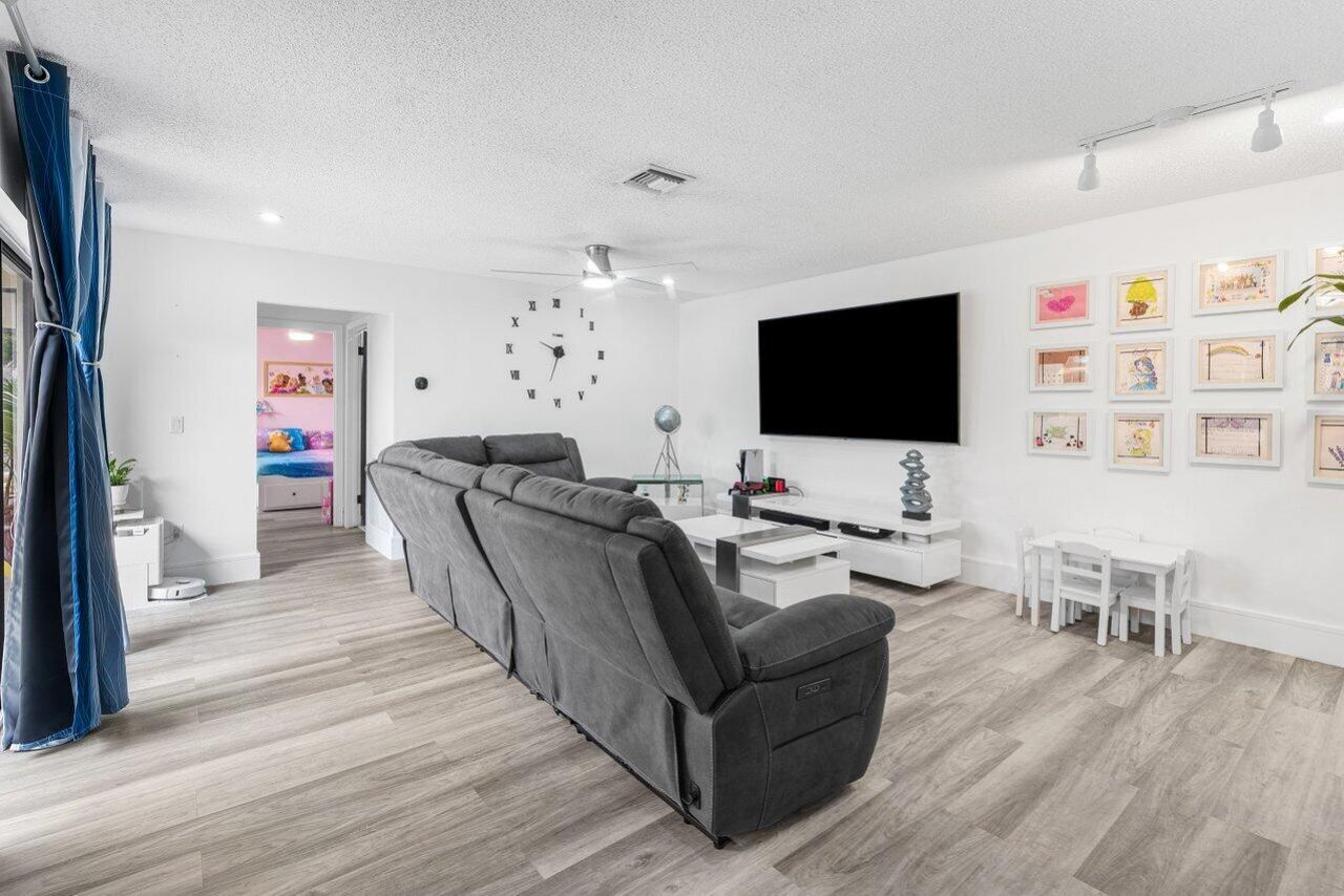 8014 Ambach Way, Hypoluxo, FL 33462 Photo