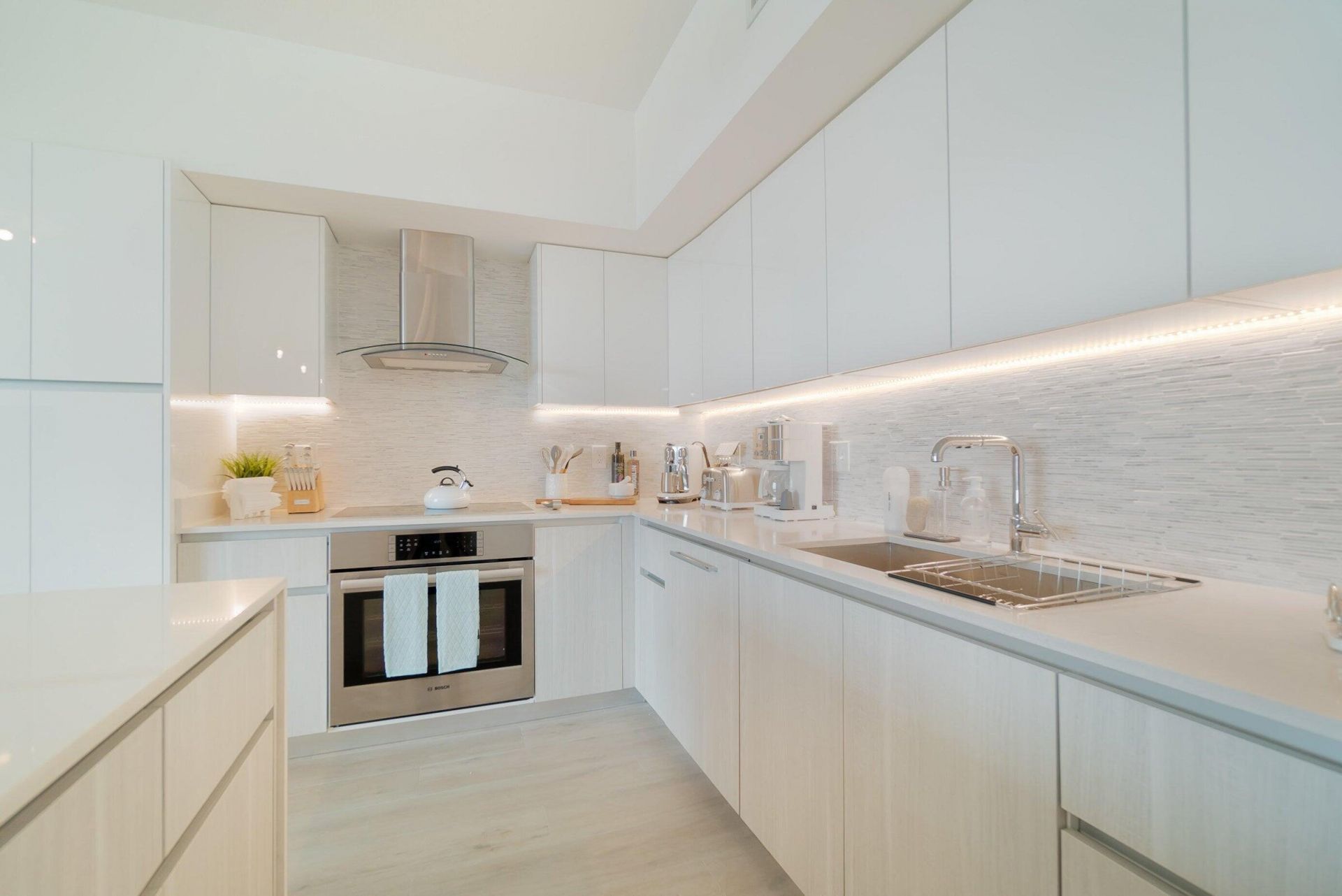 111 SE 1st Avenue, Unit 514, Delray Beach, FL 33444 Photo