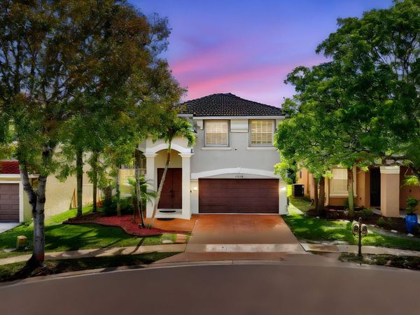 1572 Briar Oak Drive, Royal Palm Beach, FL 33411