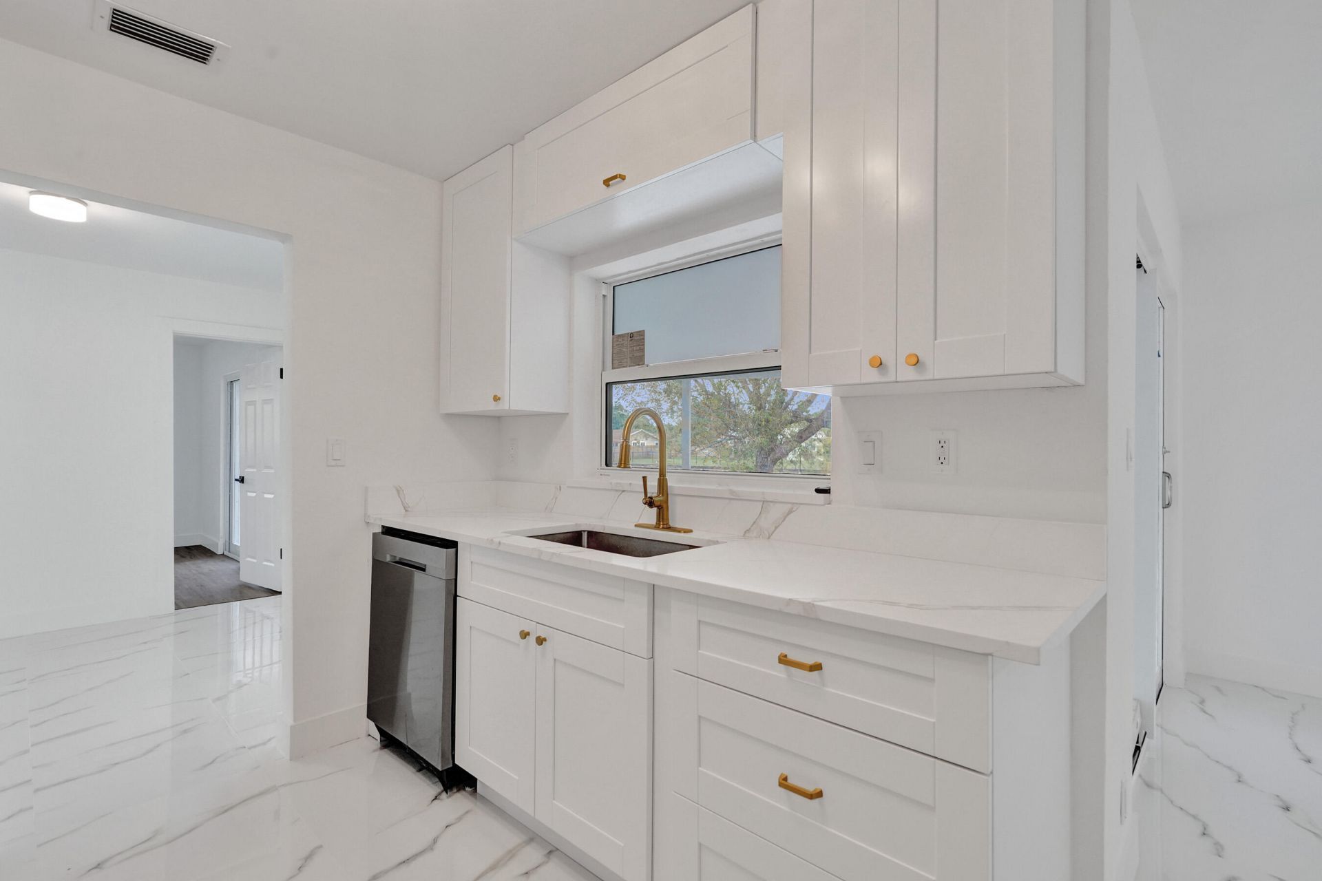 6606 NW 95th Avenue, Tamarac, FL 33321 Photo