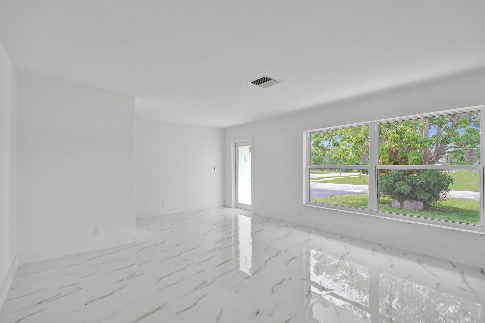 6606 NW 95th Avenue, Tamarac, FL 33321 Photo