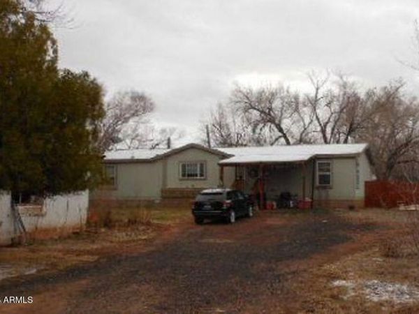 270 E Apodoca Street, St Johns, AZ 85936