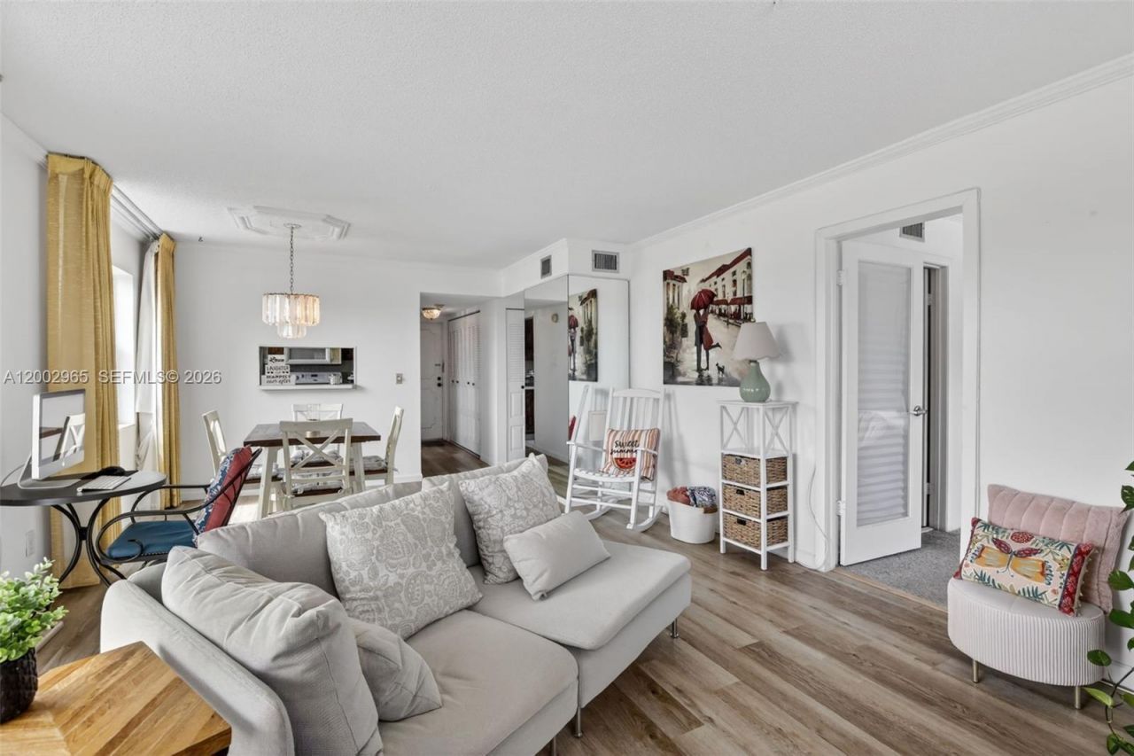 3048 E Sunrise Lakes Dr , Unit 221, Sunrise, FL 33322 Photo