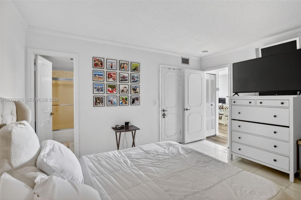 3048 E Sunrise Lakes Dr , Unit 221, Sunrise, FL 33322 Photo