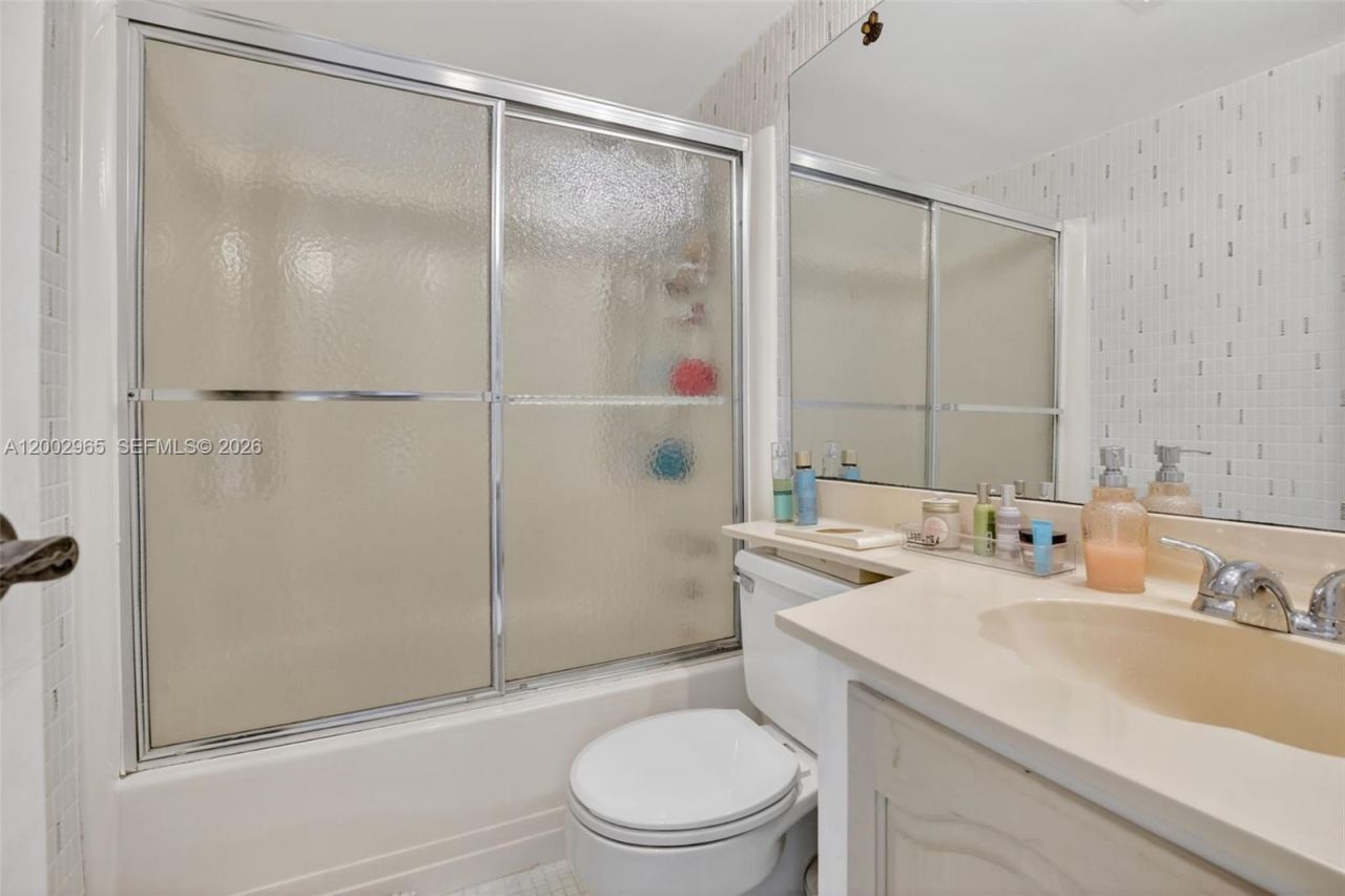 3048 E Sunrise Lakes Dr , Unit 221, Sunrise, FL 33322 Photo