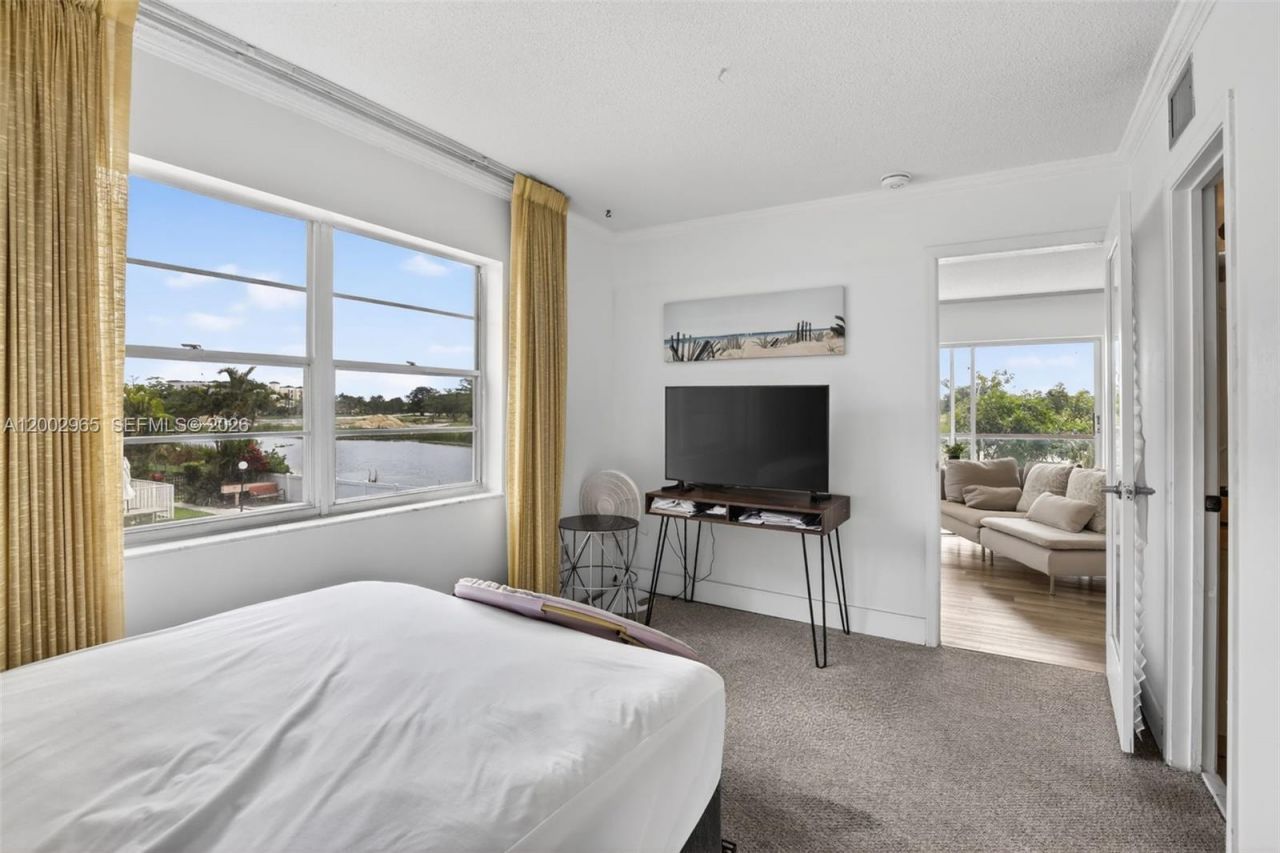 3048 E Sunrise Lakes Dr , Unit 221, Sunrise, FL 33322 Photo