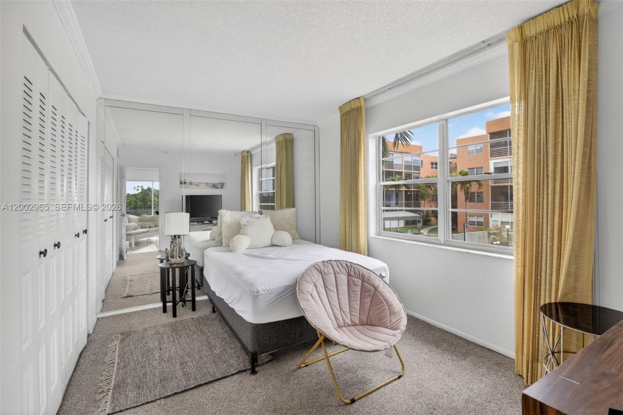 3048 E Sunrise Lakes Dr , Unit 221, Sunrise, FL 33322 Photo