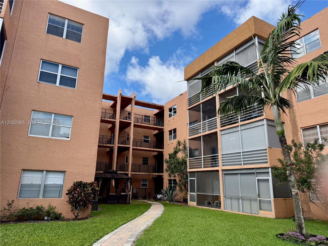 3048 E Sunrise Lakes Dr , Unit 221, Sunrise, FL 33322 Photo